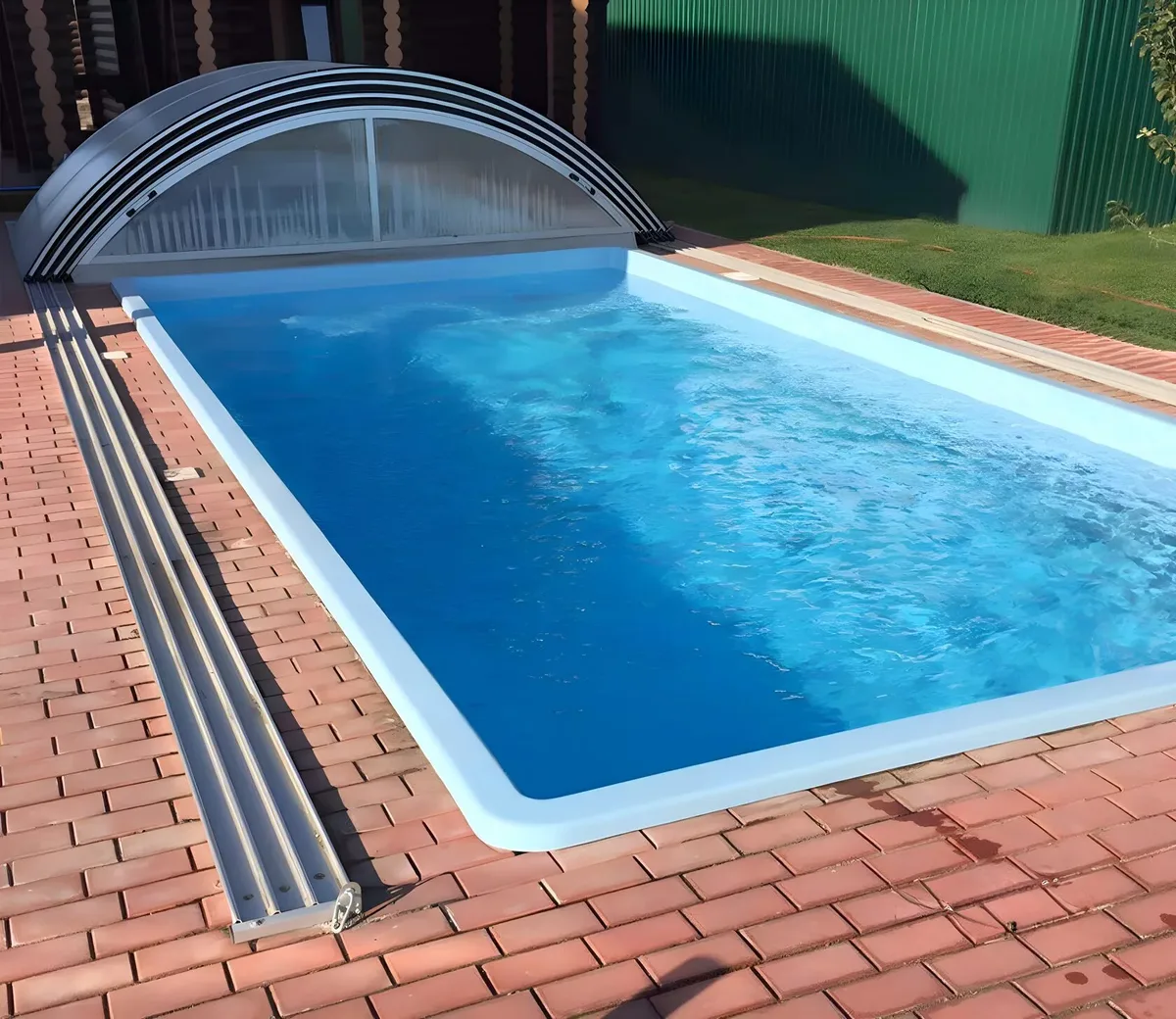 Laguna 7 — вечернее освещение в Калуге